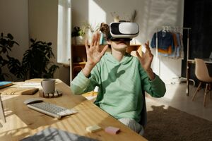 Imagine reprezentativă pentru diverse jocuri VR